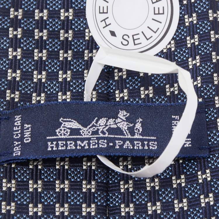 Pre Owned Hermès Navy Blue 7 H Cheval A La Couverture Silk Jacquard Slim Tie