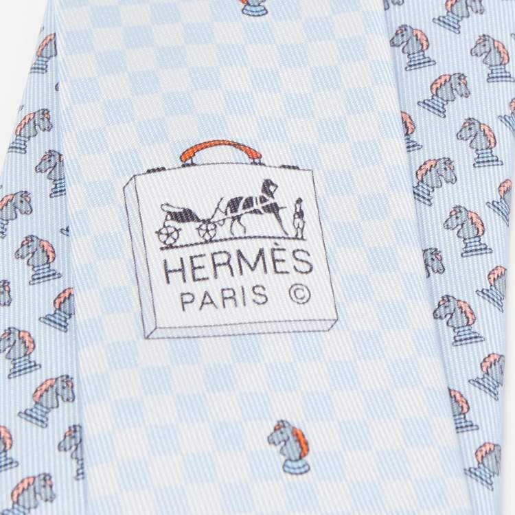 Pre Owned Hermès Blue Echec et Mat Twillbi Printed Silk Slim Tie