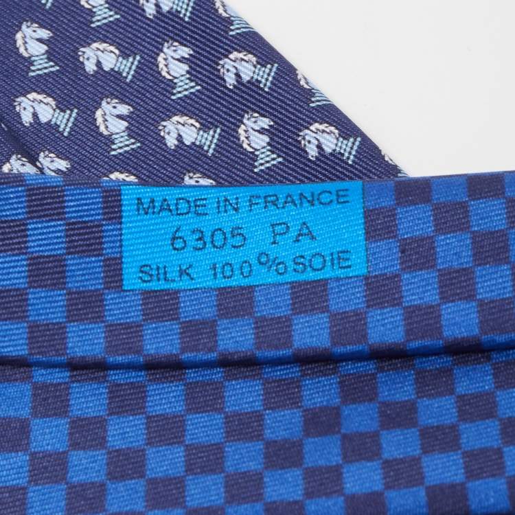 Pre Owned Hermès Navy Blue Echec Et Mat Printed Silk Slim Tie