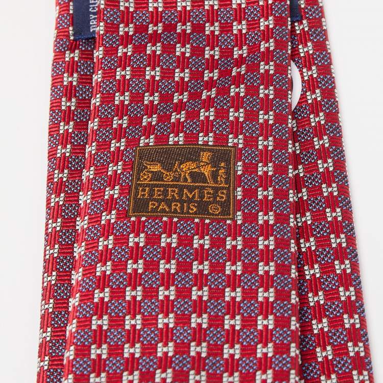 Pre Owned Hermès Red 7 H Cheval a la Couverture Silk Jacquard Slim Tie