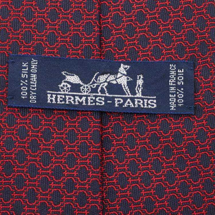 Pre Owned Hermes Navy Blue/Red Horsebit Patterned Silk Traditional Tie