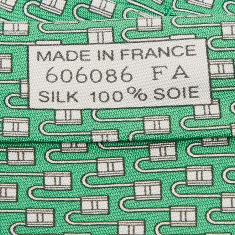 Pre Owned Hermes Green Geometric Print Silk Tie