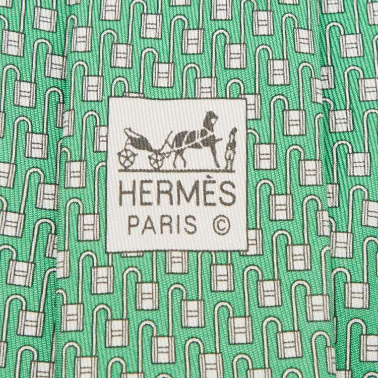 Pre Owned Hermes Green Geometric Print Silk Tie
