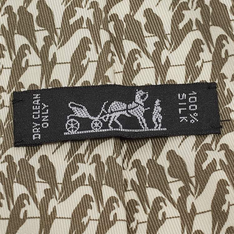 Pre Owned Hermès Green Birds Print Silk Traditional Tie