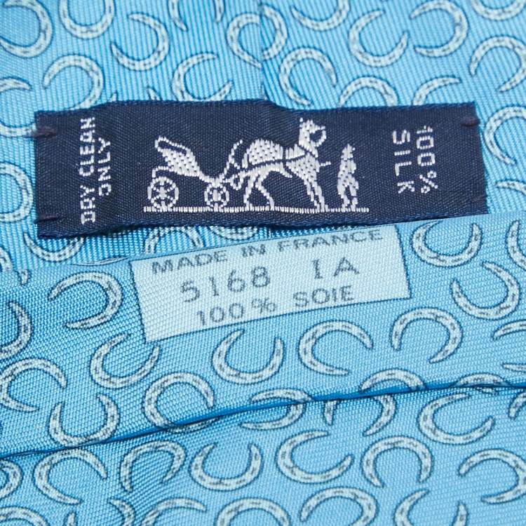 Pre Owned Hermès Blue Horseshoe Print Silk Traditional Tie