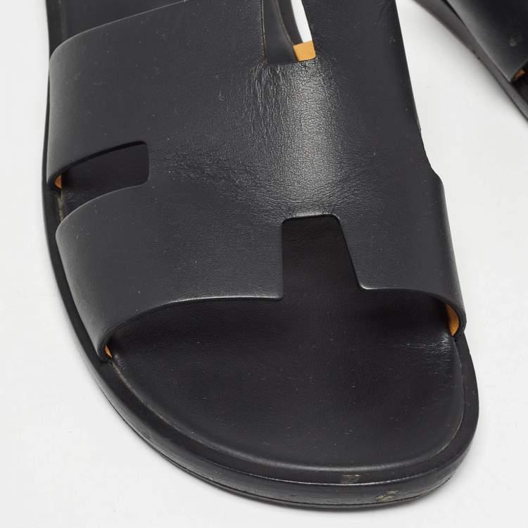 مملوكة مسبقًا Hermes Black Leather Izmir Slide Sandals Size 45