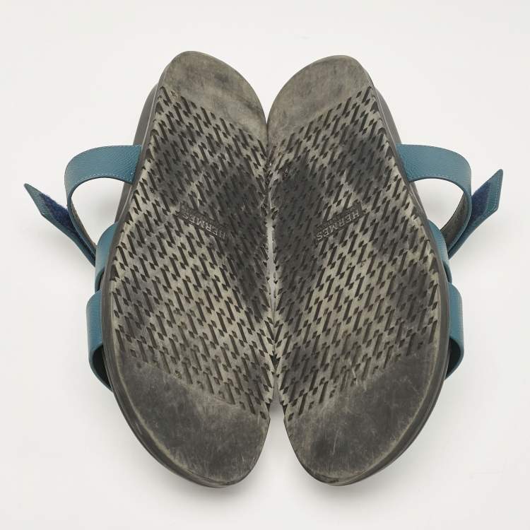 مملوكة مسبقًا Hermes Blue Leather Chypre Sandals Size 44