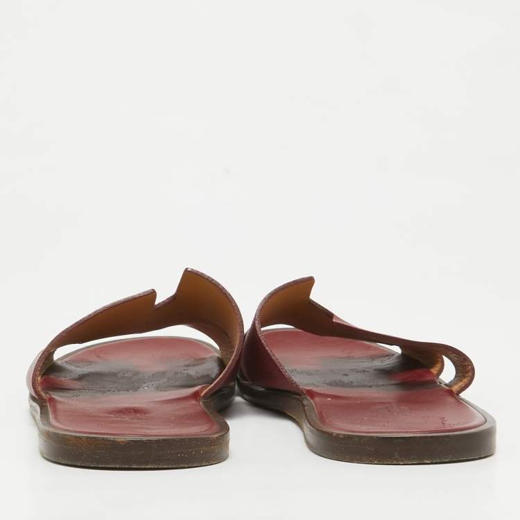 Pre Owned Hermes Burgundy Leather Izmir Slides Size 44.5
