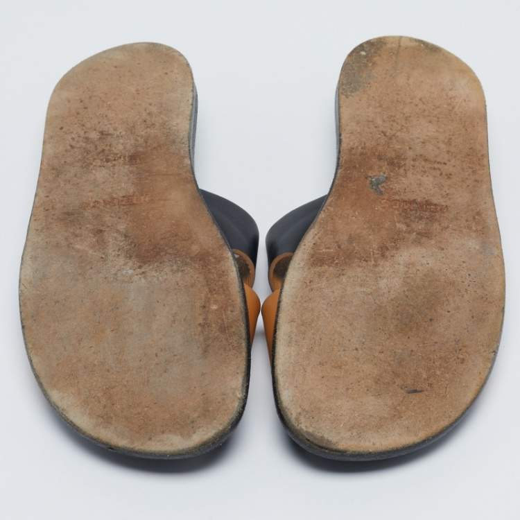 Pre Owned Hermes Black/Brown Leather Izmir Flat Slides Size 40.5
