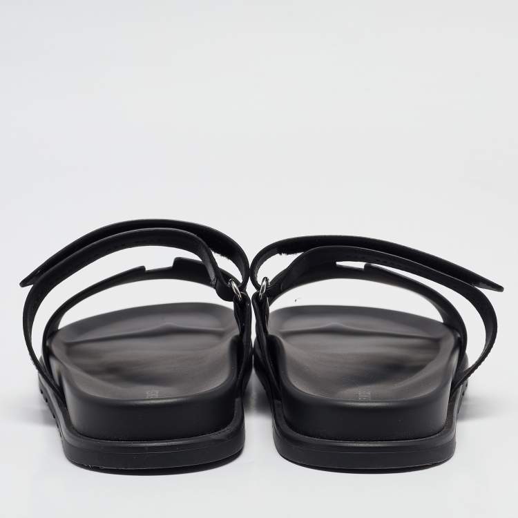 مملوكة مسبقًا Hermes Black Leather Chypre Sandals Size 43.5