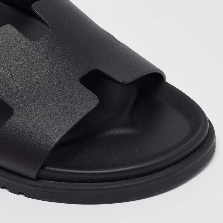 مملوكة مسبقًا Hermes Black Leather Chypre Sandals Size 43.5