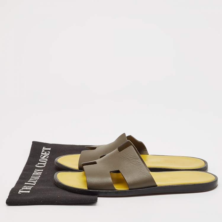 Pre Owned Hermes Grey Leather Izmir Flat Slides Size 42.5