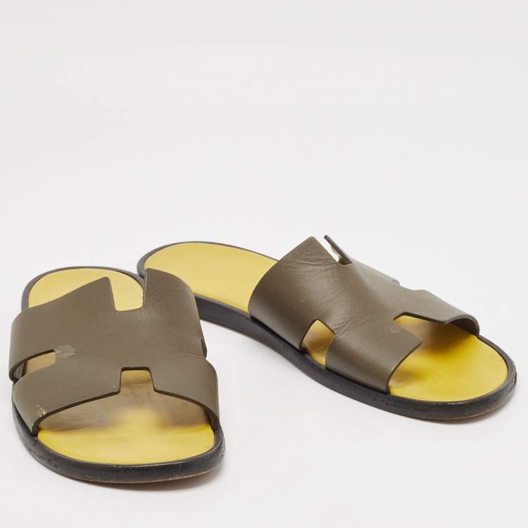 Pre Owned Hermes Grey Leather Izmir Flat Slides Size 42.5