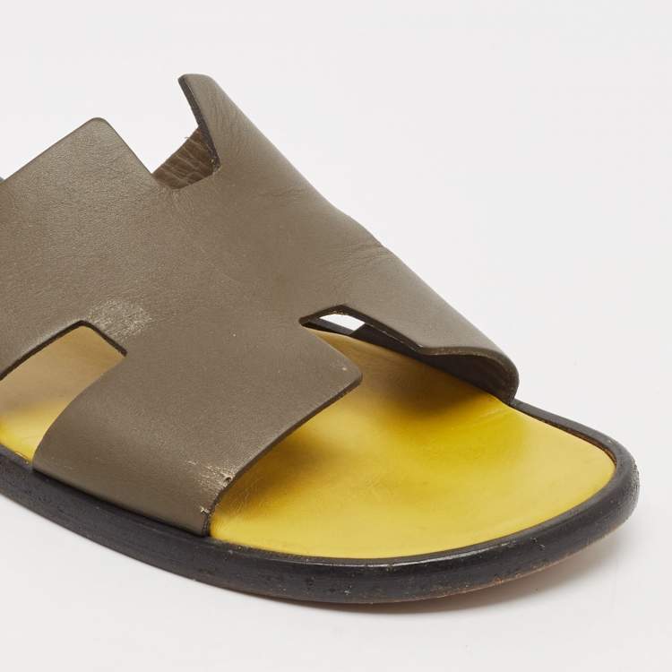 Pre Owned Hermes Grey Leather Izmir Flat Slides Size 42.5
