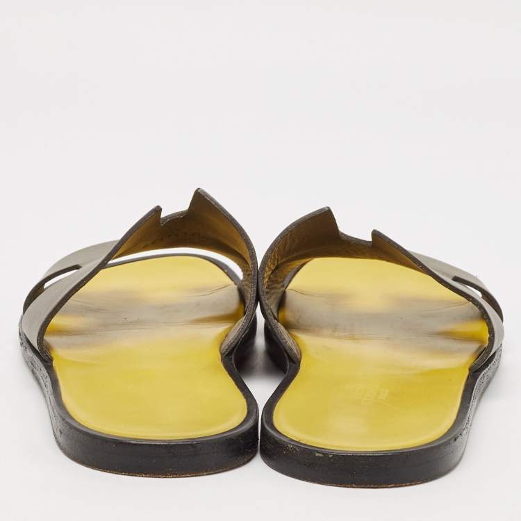 Pre Owned Hermes Grey Leather Izmir Flat Slides Size 42.5