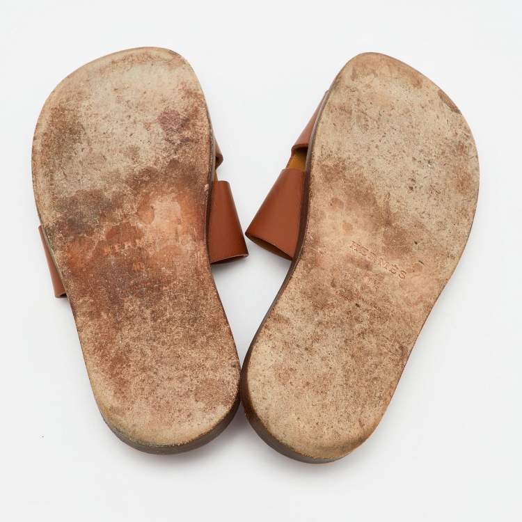 Pre Owned Hermes Brown Leather Izmir Flat Sandals Size 40.5
