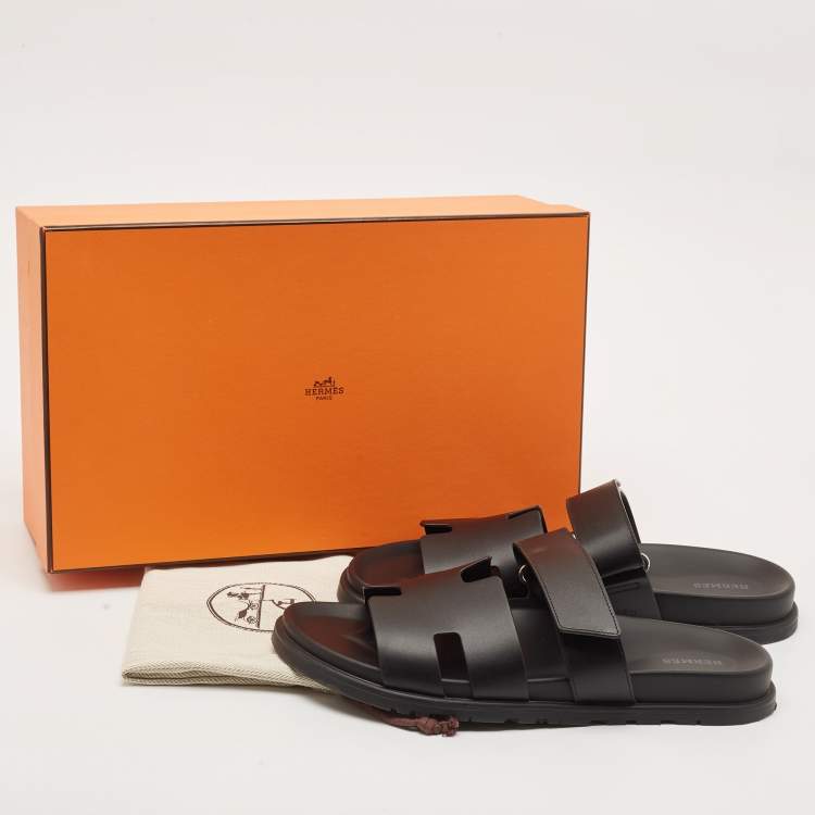 مملوكة مسبقًا Hermes Black Leather Chypre Sandals Size 43