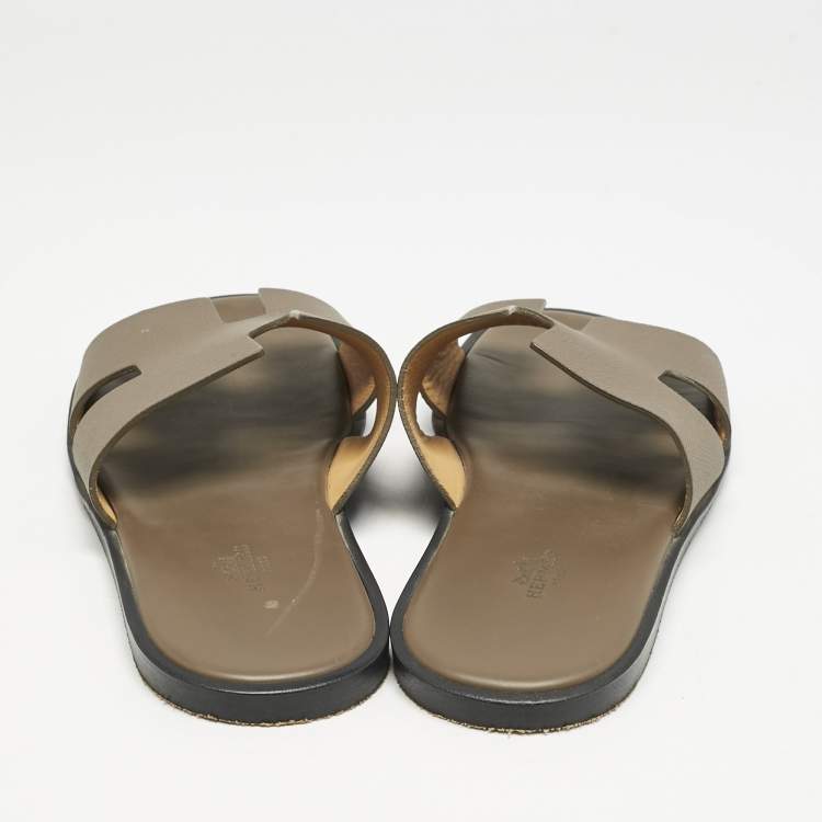 Pre Owned Hermes Brown Leather Izmir Flat Slides Size 40