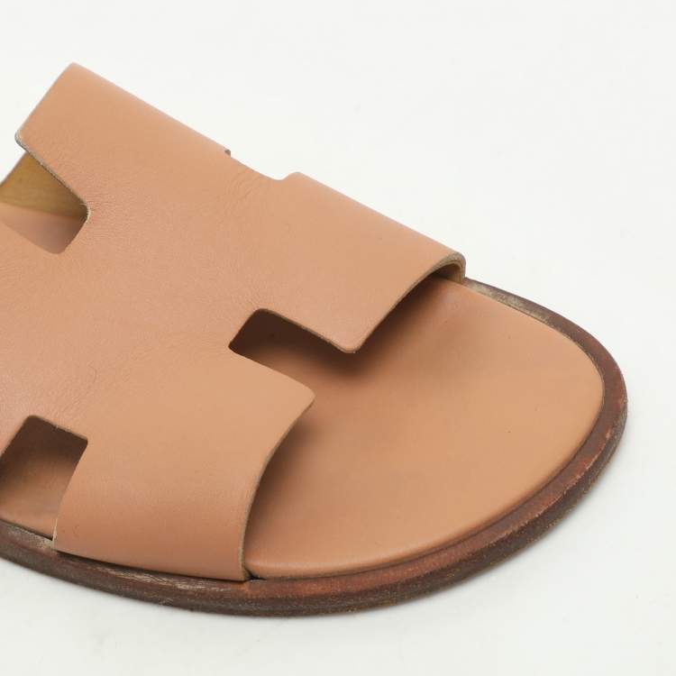 Pre Owned Hermes Beige Leather Izmir Flat Slides Size 41