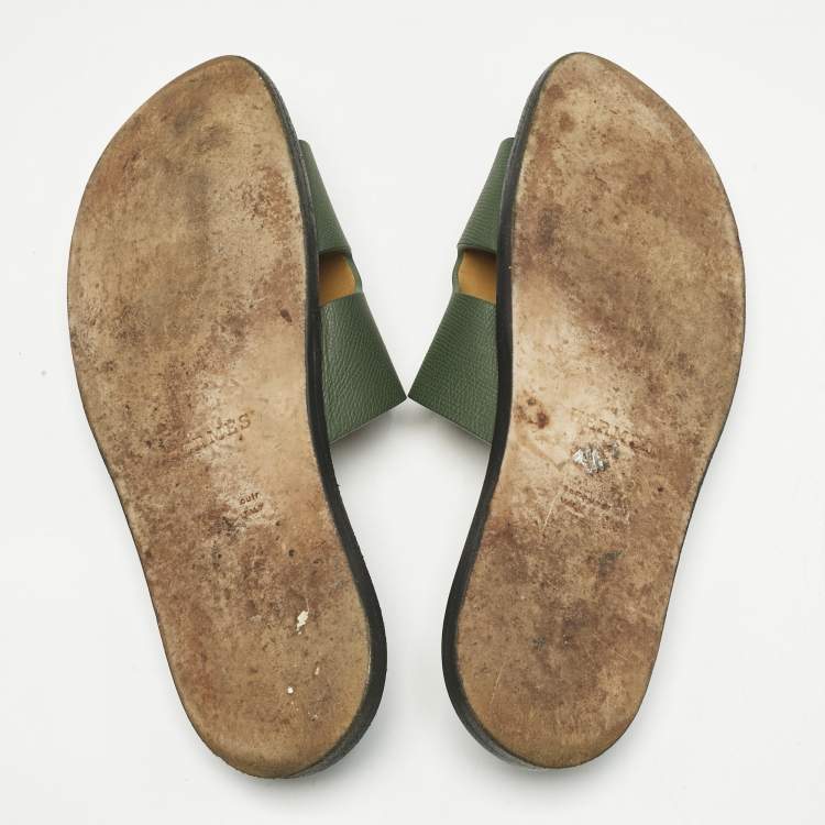 مملوكة مسبقًا Hermes Green Leather Izmir Flat Slides  Size 41