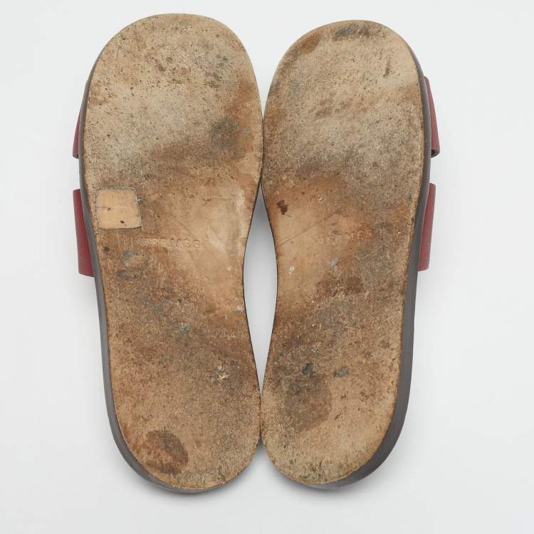 Pre Owned Hermes Burgundy Leather Izmir Flat Slides Size 43