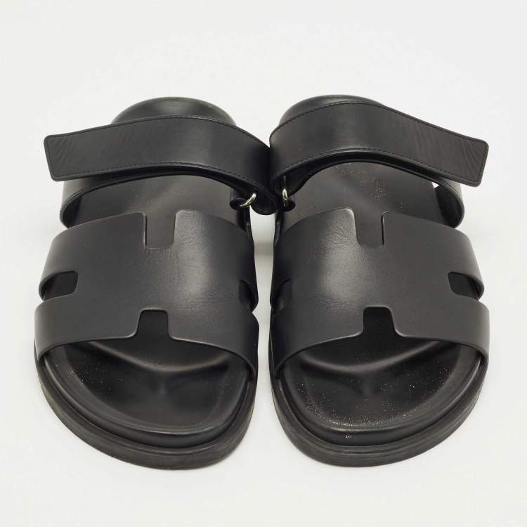 مملوكة مسبقًا Hermes Black Leather Chypre Sandals Size 41.5