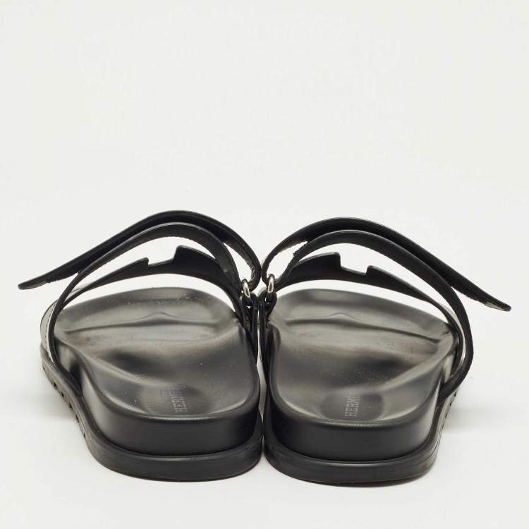 مملوكة مسبقًا Hermes Black Leather Chypre Sandals Size 41.5