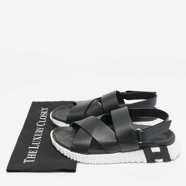 Pre Owned Hermes Black Leather Junior Flat Sandals Size 43.5