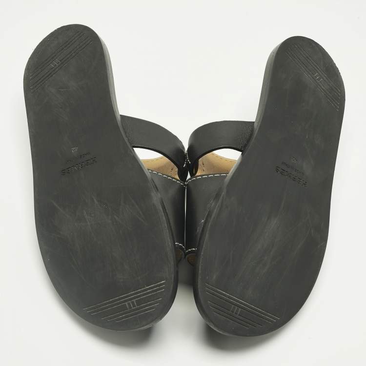 Pre Owned Hermes Black Leather Flat Slide Size 42