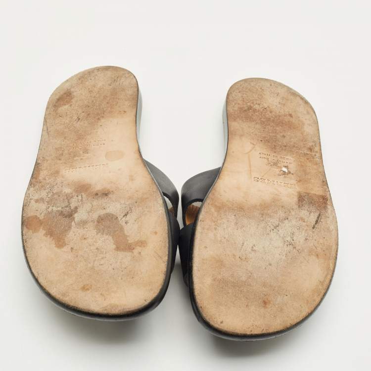 مملوكة مسبقًا Hermès Izmir  Black Leather Flat Sandals Size 44