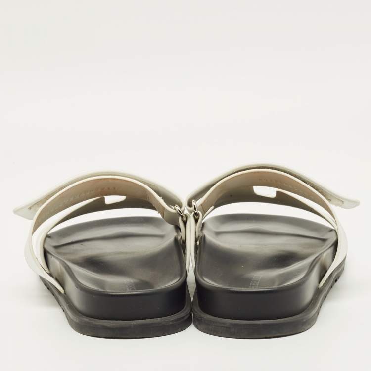 Pre Owned Hermes Chypre Size 40 White Leather Flat Sandals