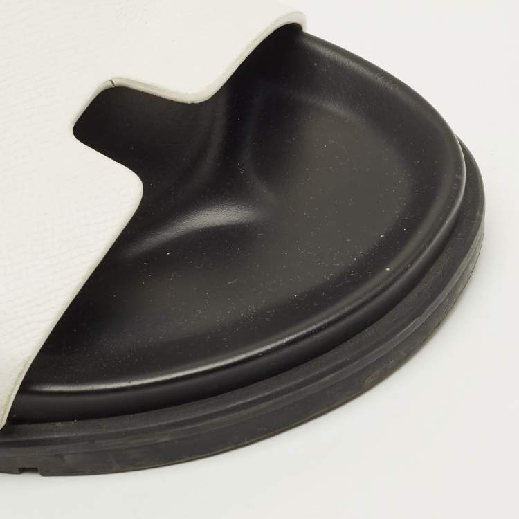 Pre Owned Hermes Chypre Size 40 White Leather Flat Sandals