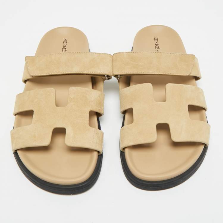 مملوكة مسبقًا Hermes Chypre Size 40 Beige Suede Flat Slide