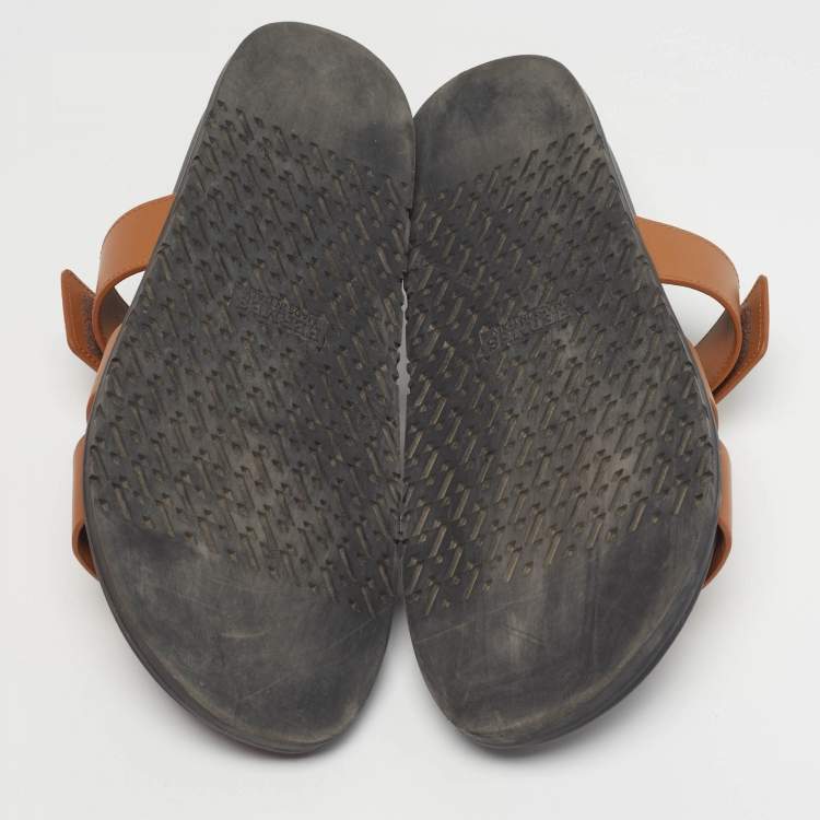 مملوكة مسبقًا Hermes Chypre Size 42 Brown Leather Flat Sandals