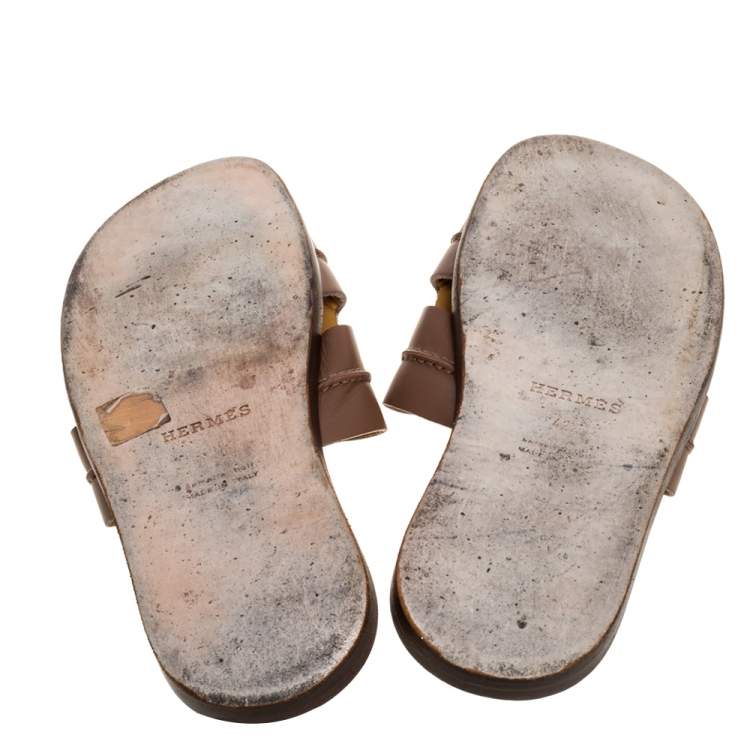 Pre Owned Hermes Brown Leather Izmir Flat Slides Size 42.5