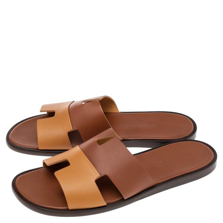 Pre Owned Hermes Two Tone Leather Izmir Flat Slides Size 42.5