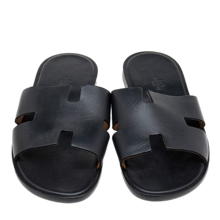 مملوكة مسبقًا Hermes Black Leather Izmir Flat Slides Size 45