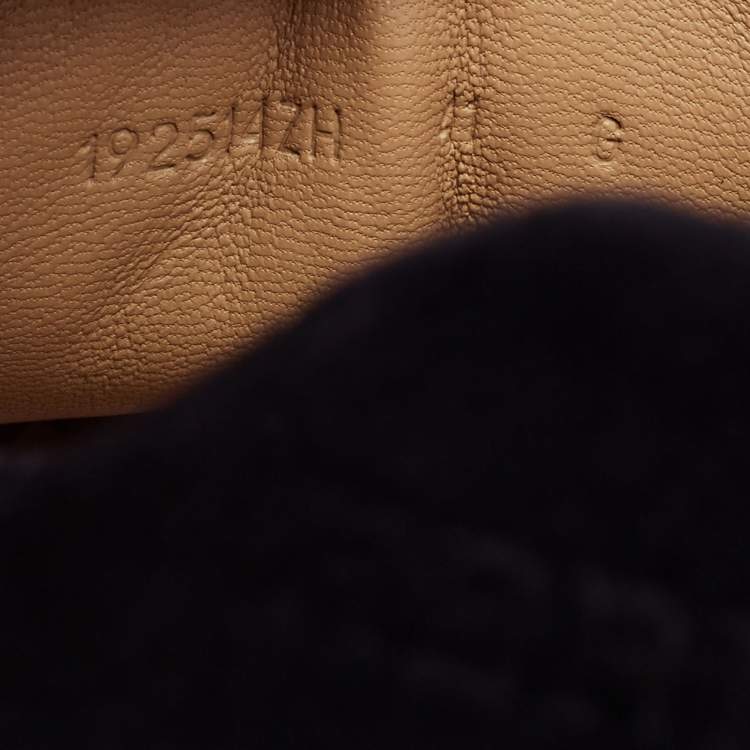 مملوكة مسبقًا Hermes Black Suede Wing Embroidered Low Top Sneakers Size 41