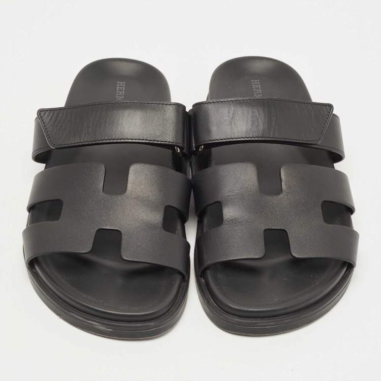مملوكة مسبقًا Hermes Black Leather Chypre Sandals Size 38