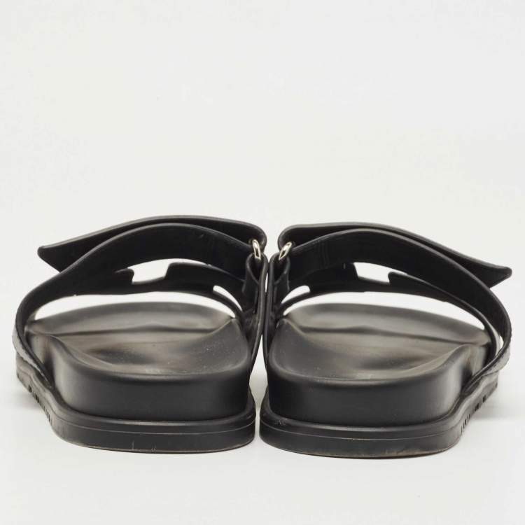 مملوكة مسبقًا Hermes Black Leather Chypre Sandals Size 38