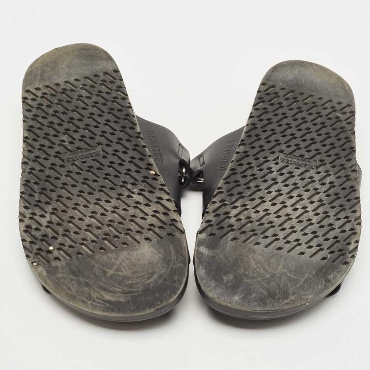 مملوكة مسبقًا Hermes Black Leather Chypre Sandals Size 38