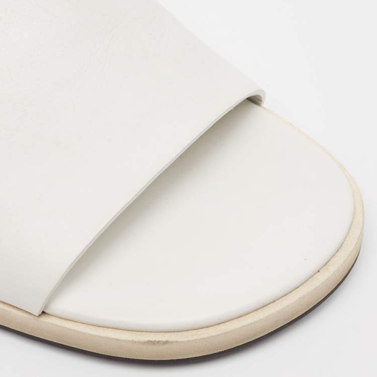 Pre Owned Hermes White Leather Buckle Detail Flat Slide Sandals Size 42.5