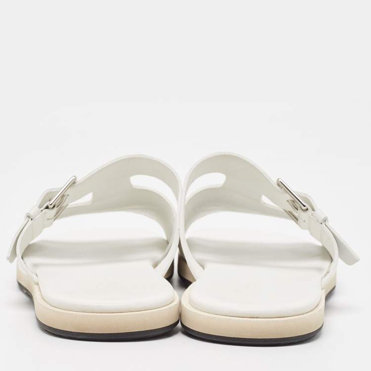 Pre Owned Hermes White Leather Buckle Detail Flat Slide Sandals Size 42.5