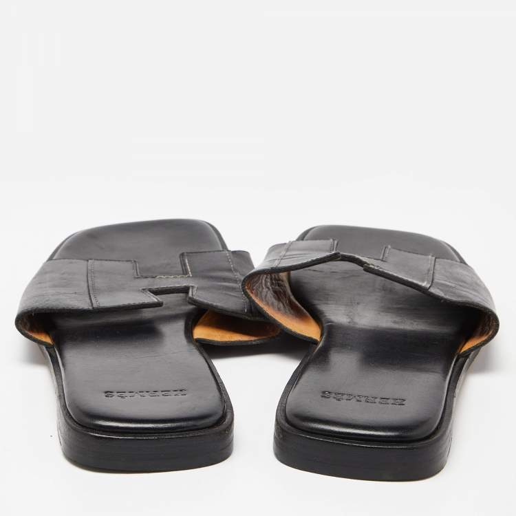 Pre Owned Hermes Black Leather Slides Size 40