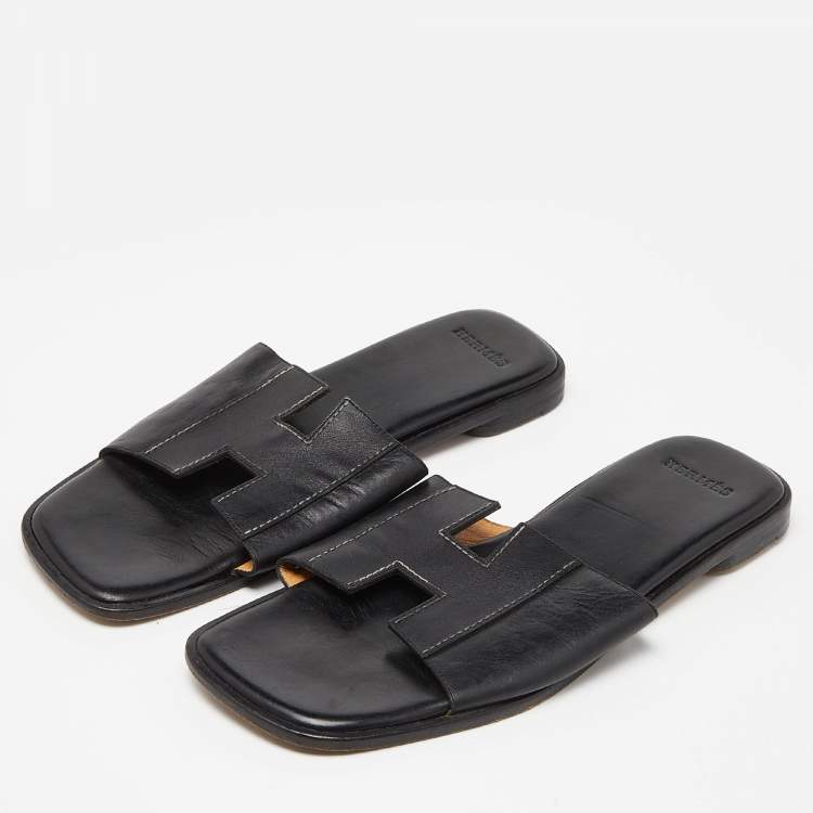 Pre Owned Hermes Black Leather Slides Size 40