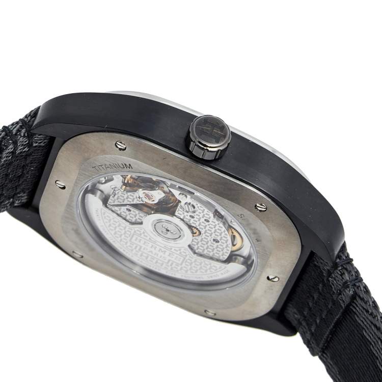 Pre Owned Hermès Black Titanium Fabric H08 W049432WW00 Men's Wristwatch 39 mm