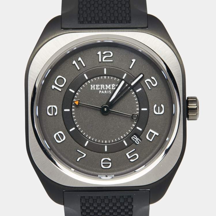 Pre Owned Hermes Black Bicolor Titanium Rubber H08 049428WW00 Men's Wristwatch 39 mm