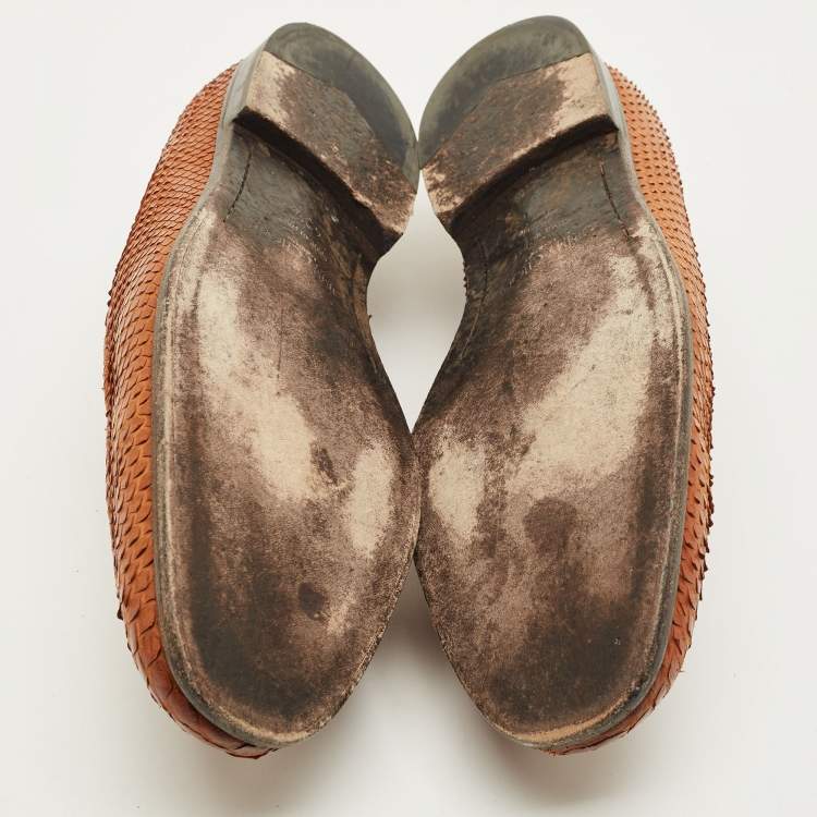 Pre Owned حذاء لوفرز جيمي تشو جلد ثعبان تان سليب أون مقاس 42.5