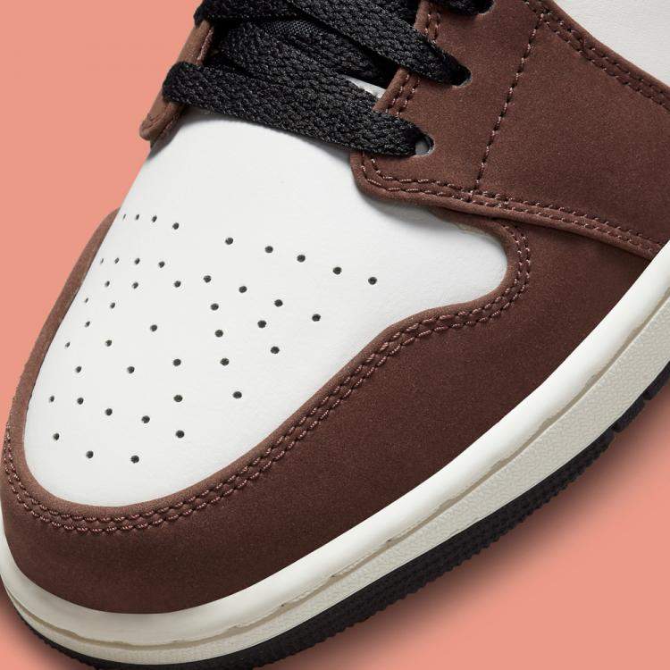Pre Owned Jordan 1 Low Mocha Sneakers Size US 11 (EU 45)