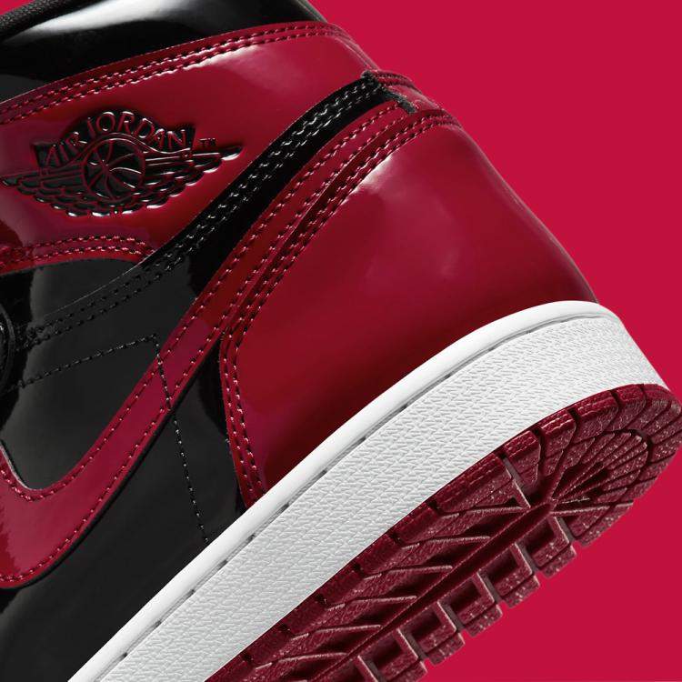 Pre Owned Jordan 1 High Patent Bred Sneakers Size US 7 (EU 40)